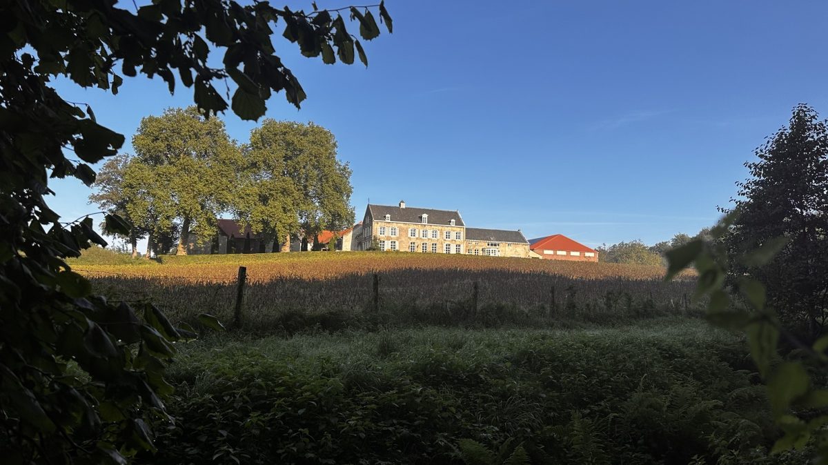 Wonen waar anderen vakantie vieren. Als God in Frankrijk. 